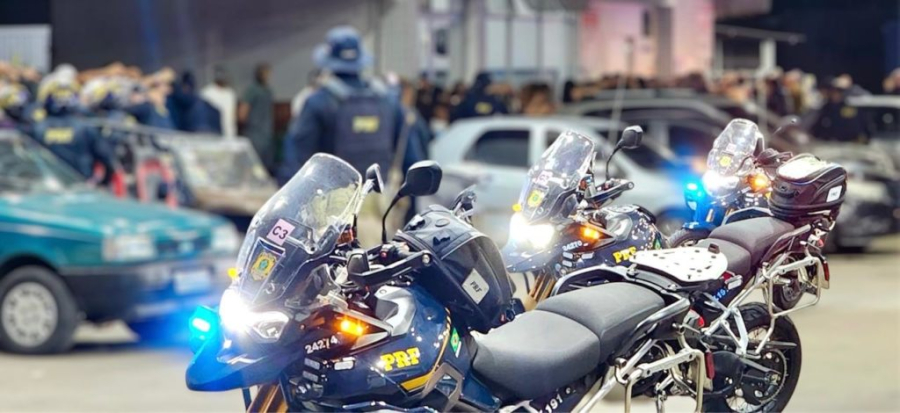 PRF deflagra Operação Grau Zero na BR-116, em Itaitinga, para coibir manobras perigosas e infrações de trânsito