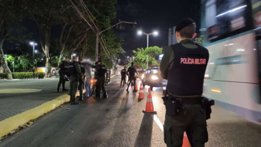 Homem que tentou matar policiais é condenado a 52 anos de prisão no Ceará