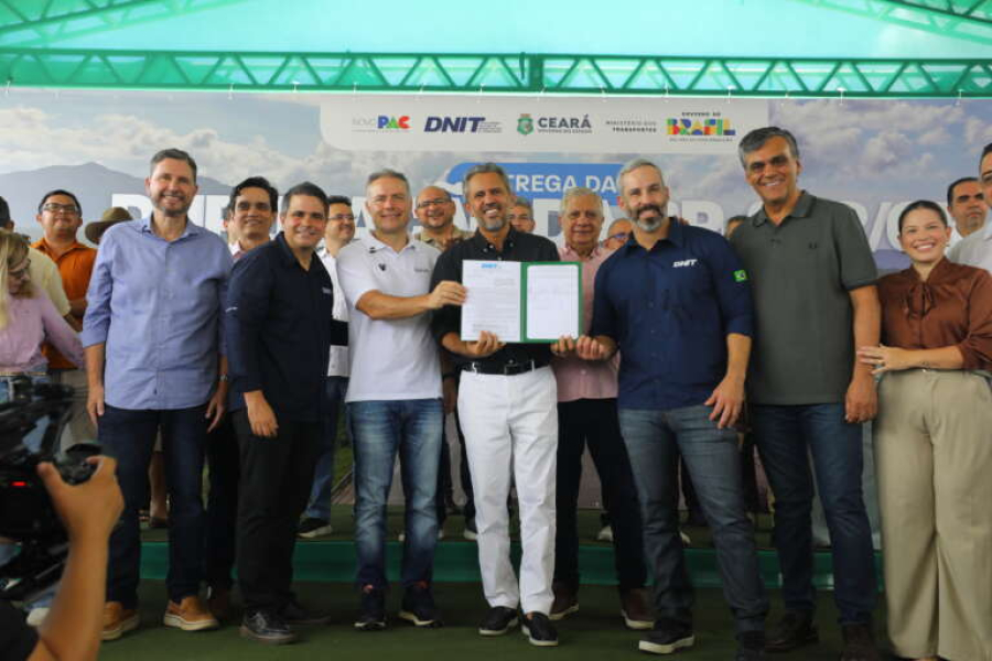 Ceará inaugura duplicação da BR-222 e acelera obras na BR-116