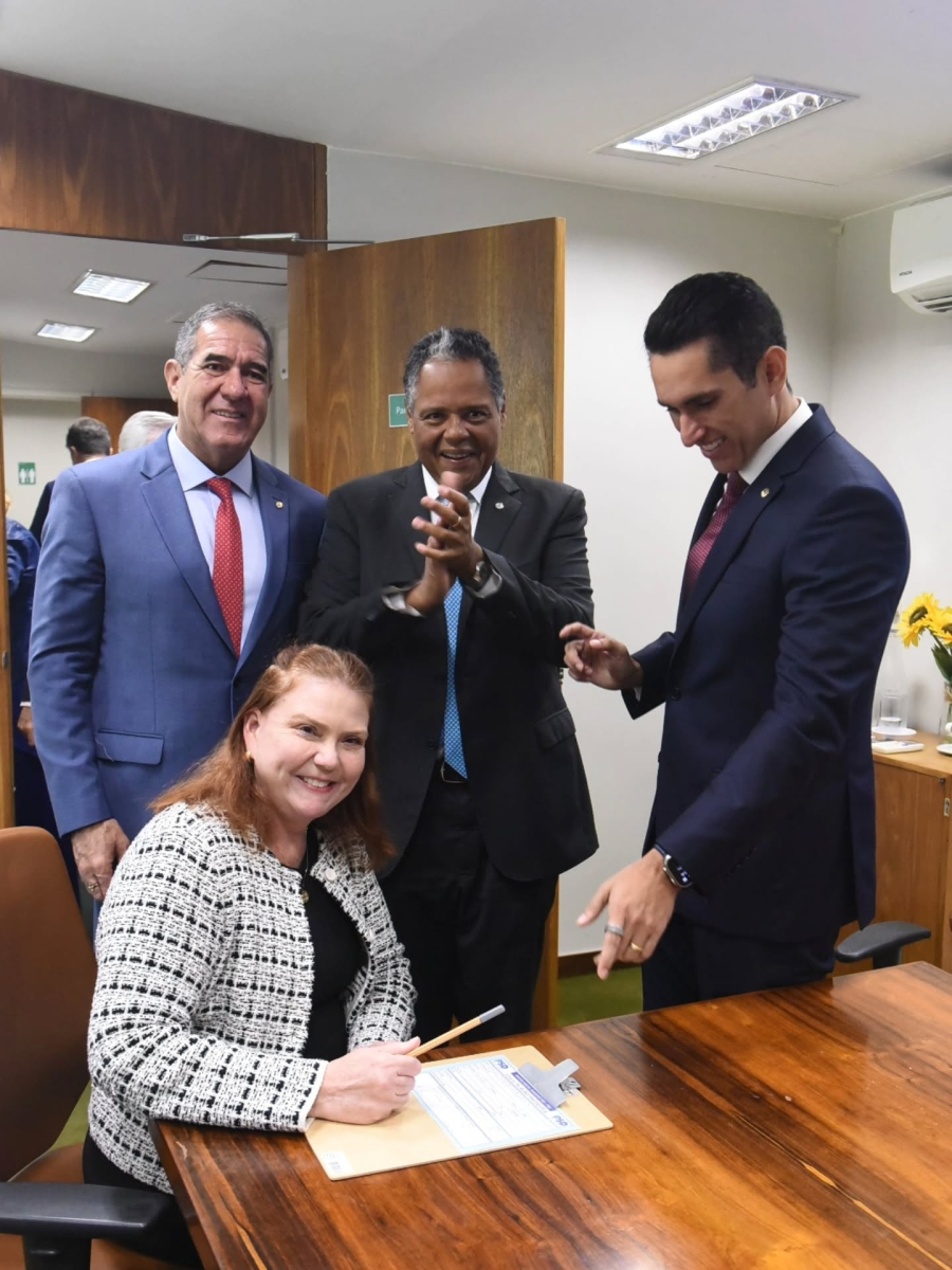 Troca de partido de Fernanda Pessoa acelera mudanças no cenário político