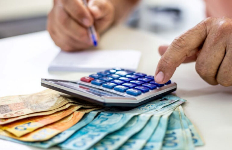 Redução da jornada para 40 horas pode elevar preços e afetar produção no Brasil