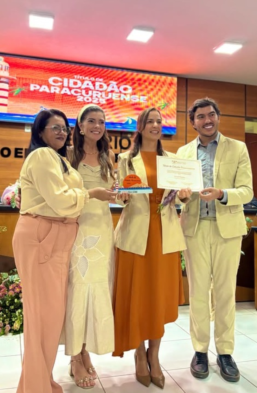 Primeira-dama do Ceará, recebeu o título de Cidadã