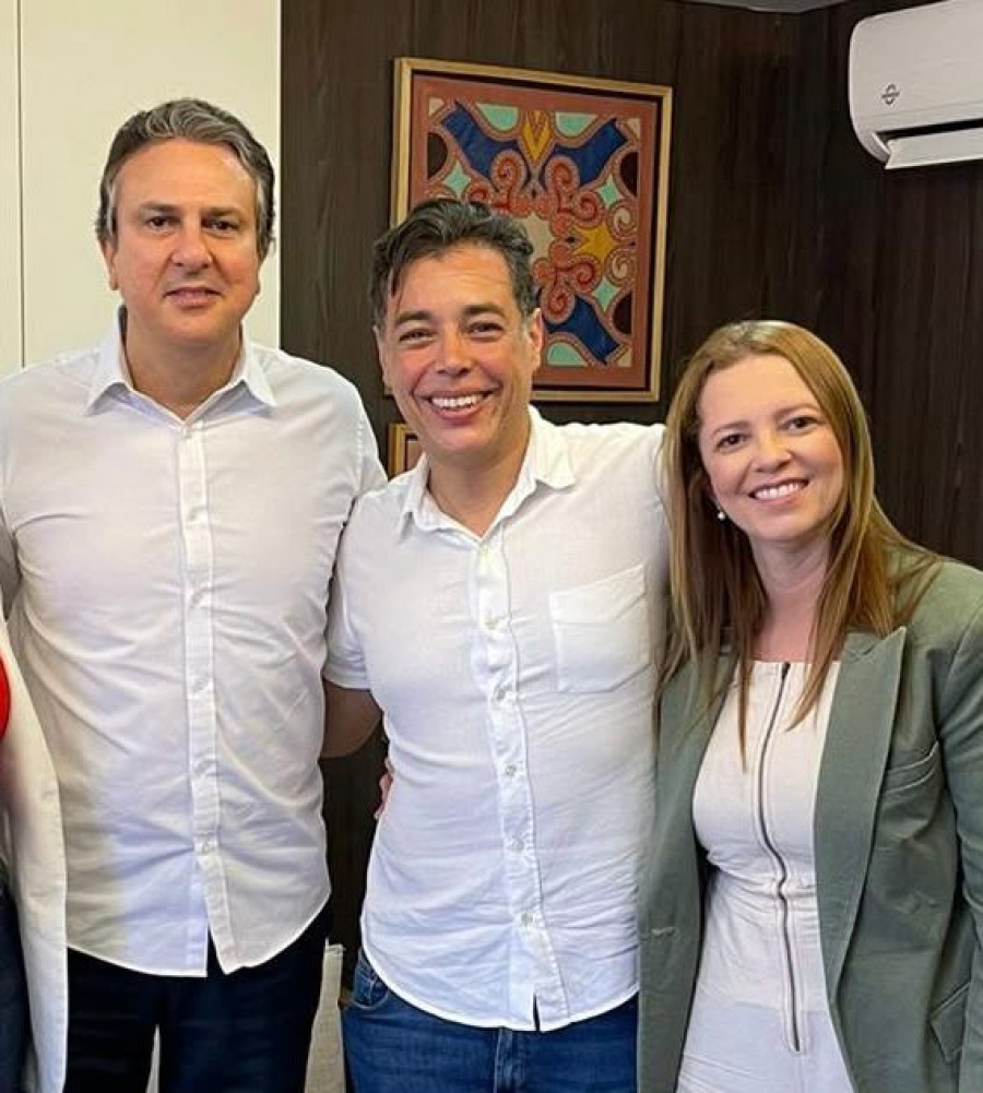 Leonardo Araújo chuta o balde