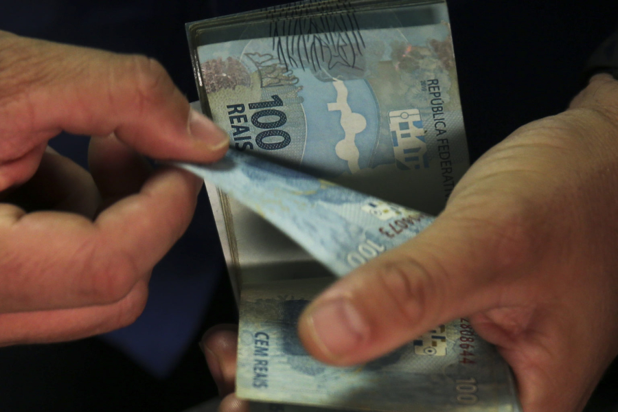 Salário mínimo de 2027 pode chegar a R$ 1.741