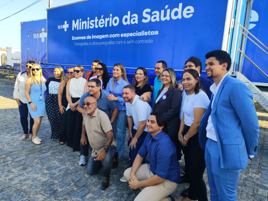 Carreta de exames recebe visita do Ministério da Saúde